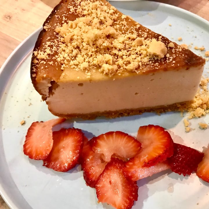 photo of WellSmoocht Classic Crumble Burnt Cheesecake shared by @thrivingdaisy on  26 Jun 2021 - review