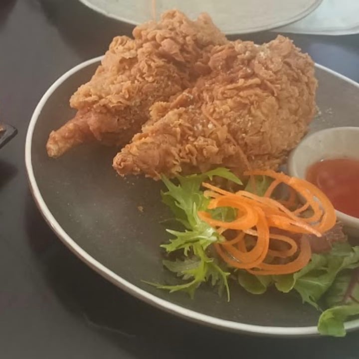 photo of U-TONG Thai Vegan Restaurant PFC Vegan Drumsticks shared by @zoeyz on  22 Nov 2022 - review