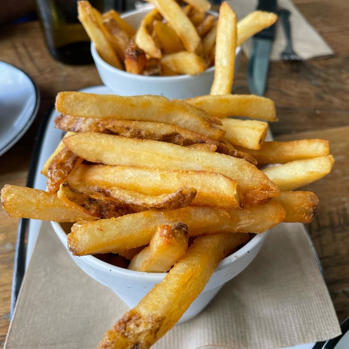 photo of Bareburger French Fries shared by @veganfoodcrazy on  30 Aug 2022 - review