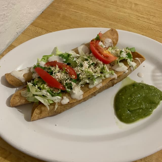 Photo of the dish “Flautas de barbasetas”