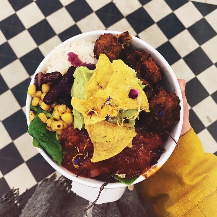 review photo of W.A Sanchez Burritos Tacos & Co Sweet Potato Falafel Bowl shared by @kikiheindl on 24 Feb 2020 - review