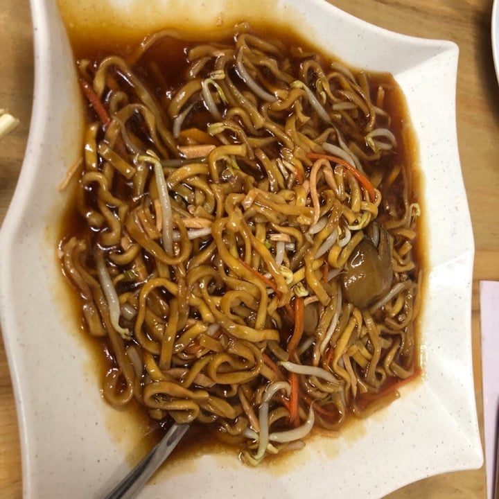 photo of Yuan Xiang Vegetarian Braised Ee Fu Noodles with veggies shared by @piggy-egg on  24 Jan 2021 - review