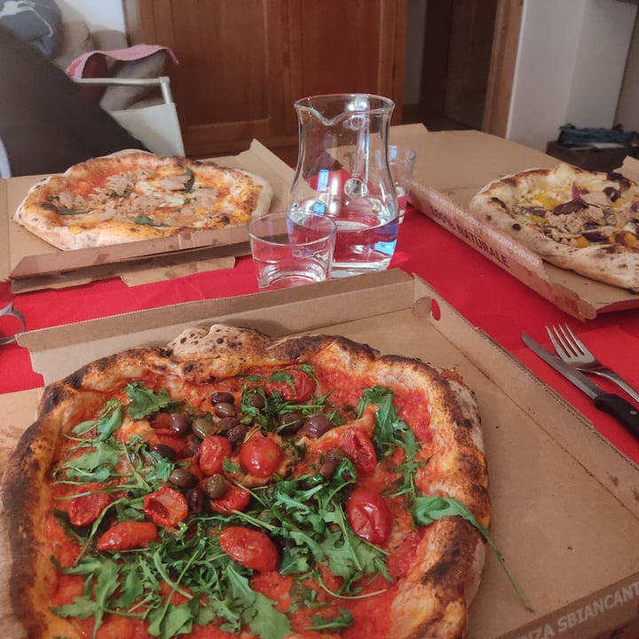 photo of Korallo Pizza & Drink Pizza marinara con rucola shared by @rossellafranzoi on  07 Jan 2022 - review