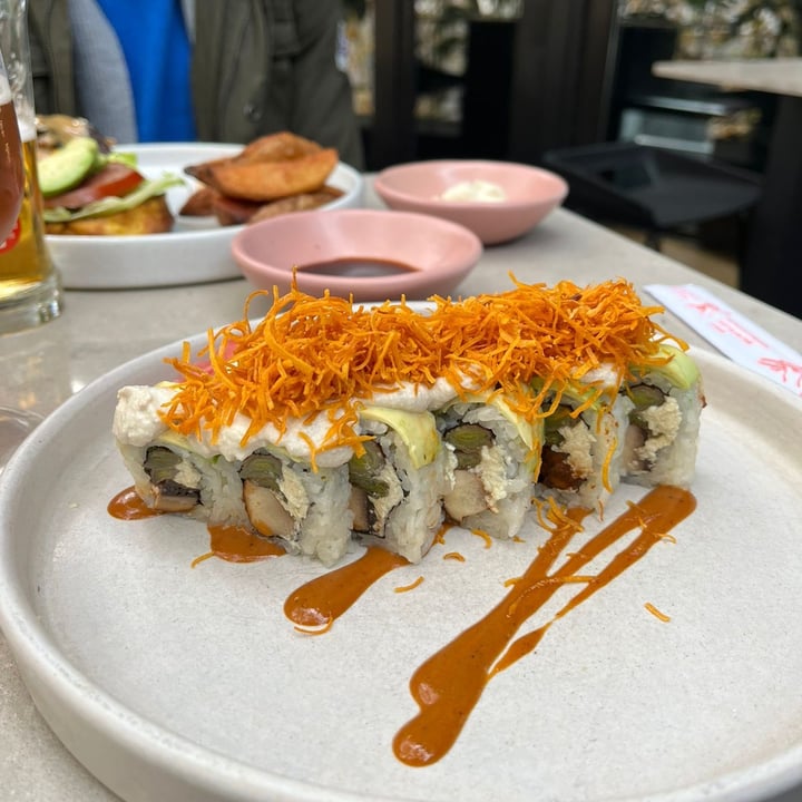 photo of Mudrá Sushi uramaki crispy shared by @sofivarela1 on  12 Jun 2022 - review
