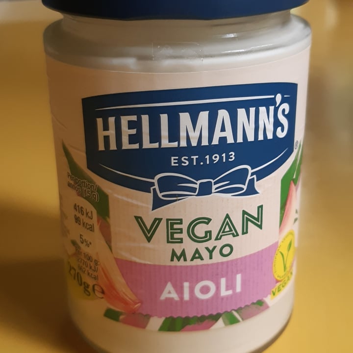 photo of Hellmann’s Vegan Garlic Mayo shared by @18january on  08 Jun 2021 - review