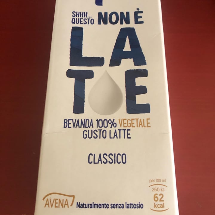 photo of Alpro This is Not Milk Classic Questo Non è Late Classico shared by @tregatte on  26 Jun 2022 - review