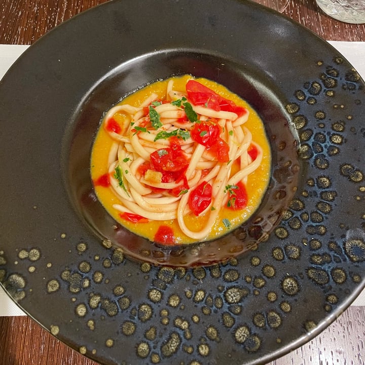 review photo of Orto Osteria dalla terra strangozzi con crema di pomodorini gialli, pomodorini e menta shared by @virginiapaladino on 18 Jul 2022 - review