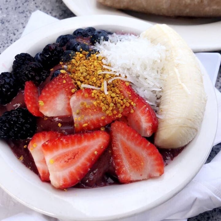 photo of Swami's Cafe Encinitas Acai Bowl shared by @chloebieraugel on  16 Jul 2021 - review