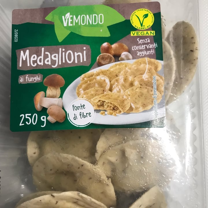 photo of Vemondo  Medaglioni ai Funghi shared by @frazazie on  12 Oct 2022 - review