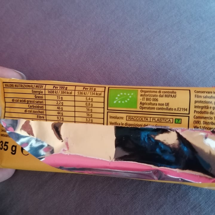 review photo of Bio barretta Arachidi e datteri shared by @ni95ki18 on 01 Jun 2022 - review