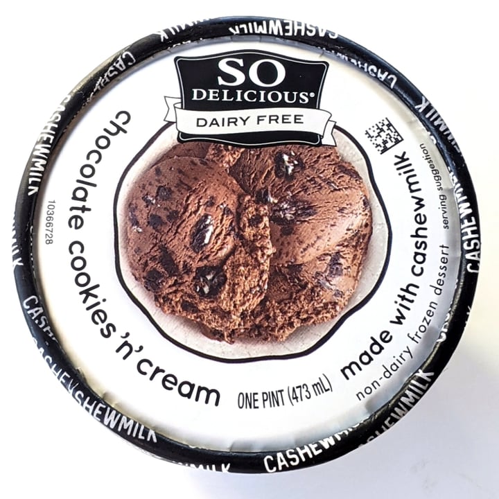 photo of So Delicious Dairy Free Chocolate Cookies N' Cream Cashewmilk Frozen Dessert shared by @veggieassassin on  08 Mar 2021 - review