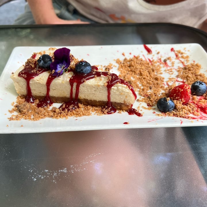 photo of Roots & Rolls Cheesecake shared by @rikesh on  31 Aug 2022 - review