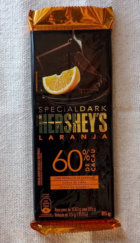 photo of Hershey's Special Dark Chocolate Laranja 60% de Cacau  shared by @pattypop on  29 Apr 2022 - review