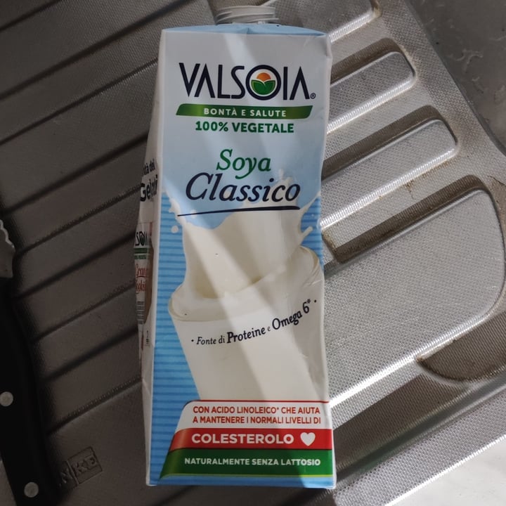 review photo of Valsoia latte di soia gusto classico shared by @giulss on 10 Sep 2022 - review