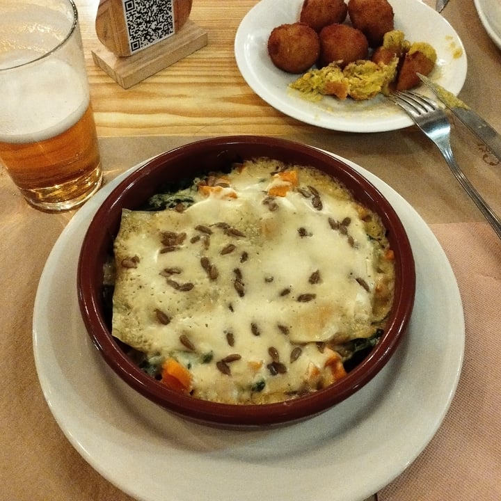 review photo of Hostel La Pedriza Lasaña Vegana shared by @sofiat4 on 20 Nov 2022 - review