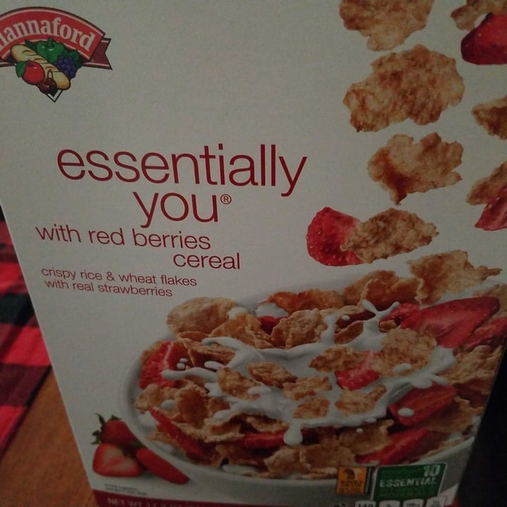 photo of Hannaford Essentially you with red berries cereal shared by @jpaulik on  31 Dec 2020 - review