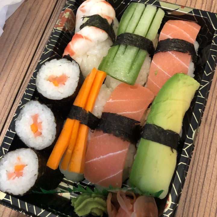 photo of Tau Vegan Restaurant Vegane Sushi shared by @viktor1805 on  29 Oct 2020 - review