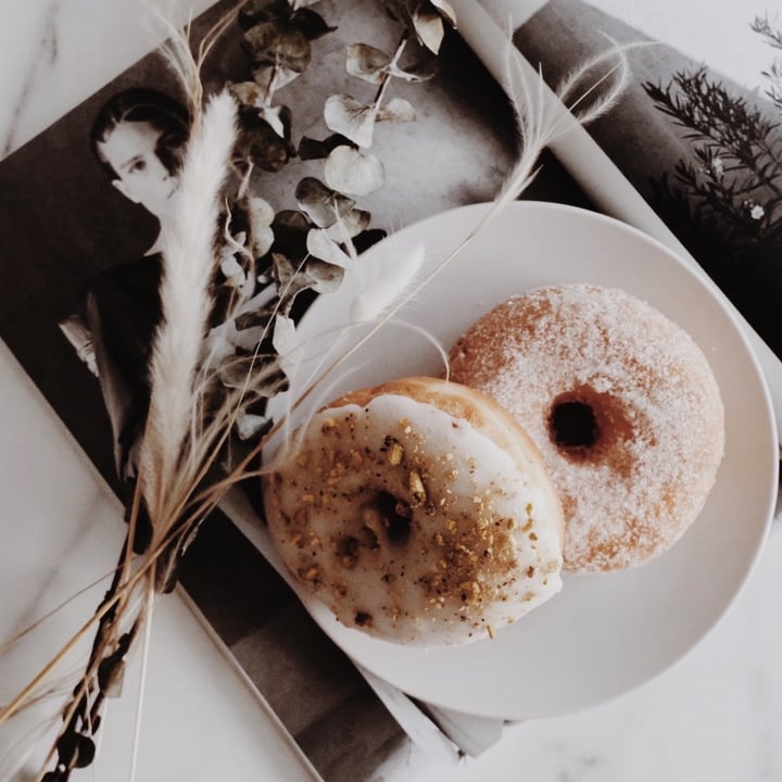 photo of bloomer's on Queen Rose Water Pistachio Donut shared by @chiharu on  11 Jan 2021 - review