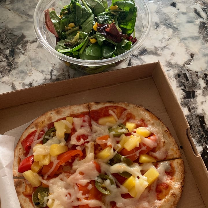 photo of MOD Pizza Pizza And Salad shared by @chellerose1 on  10 Sep 2020 - review