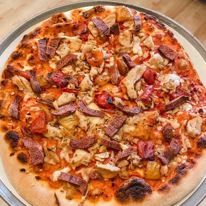photo of Plant Menu Arrabiata Pizza shared by @elizabethmullaney on  08 Jan 2021 - review