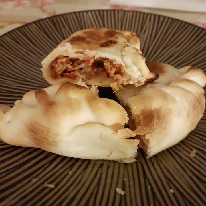 photo of Flipper palermo Empanada De Soja Picante shared by @vforvegan on  15 May 2022 - review