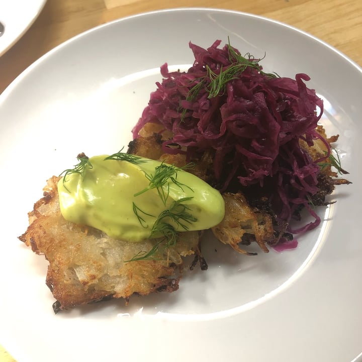 photo of Cafe Van Gogh Latkes, Pink Sauerkraut And Dill Mayo shared by @mayajones on  28 Nov 2021 - review