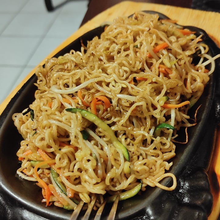 photo of Asia Fusion Sushi Spaghetti Di Riso Con Verdure shared by @alynina on  05 Apr 2022 - review