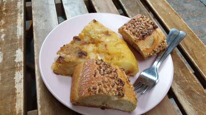 photo of Bohemian Lane Pastelería Vegana Tortilla de patatas shared by @xuwei84 on  04 Mar 2020 - review