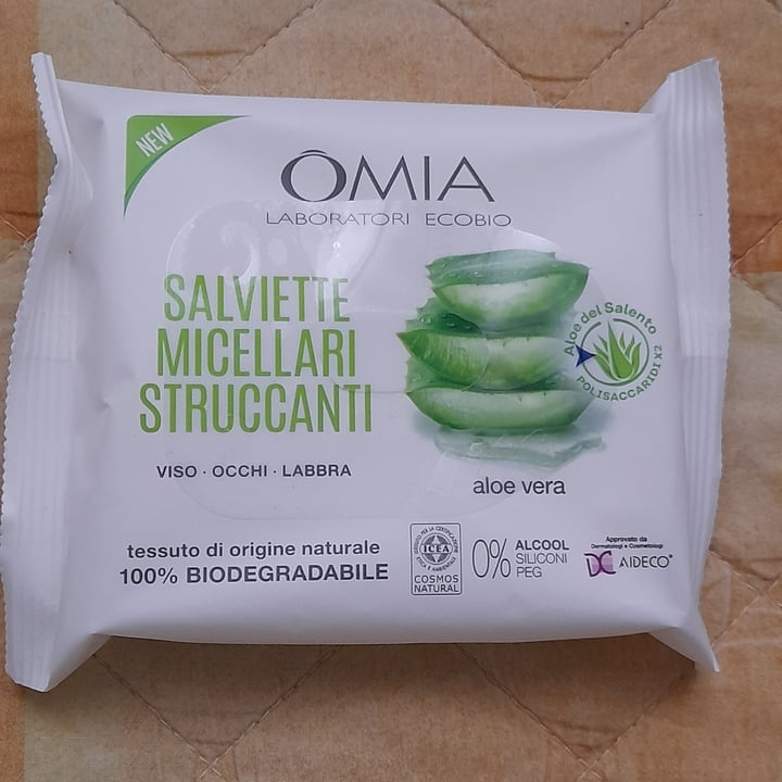 photo of Omia Laboratoires Salviette micellari shared by @elenature87 on  12 Jul 2021 - review