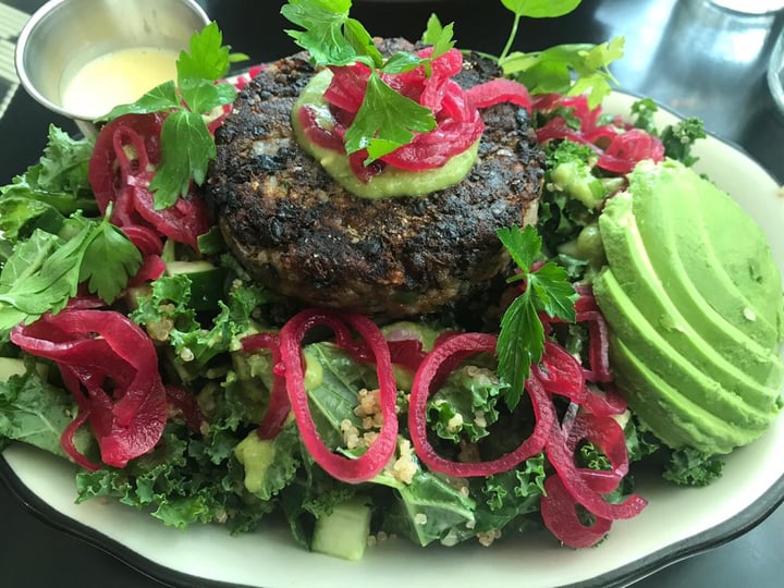photo of Black Tap Singapore Vegan Burger & Quinoa Bowl shared by @culinaryworkout on  08 Feb 2020 - review