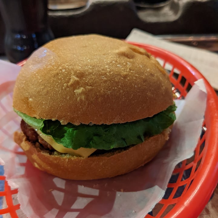 review photo of Bob & Sue Burger Beyond Cheeseburger shared by @veganneh on 04 Dec 2022 - review