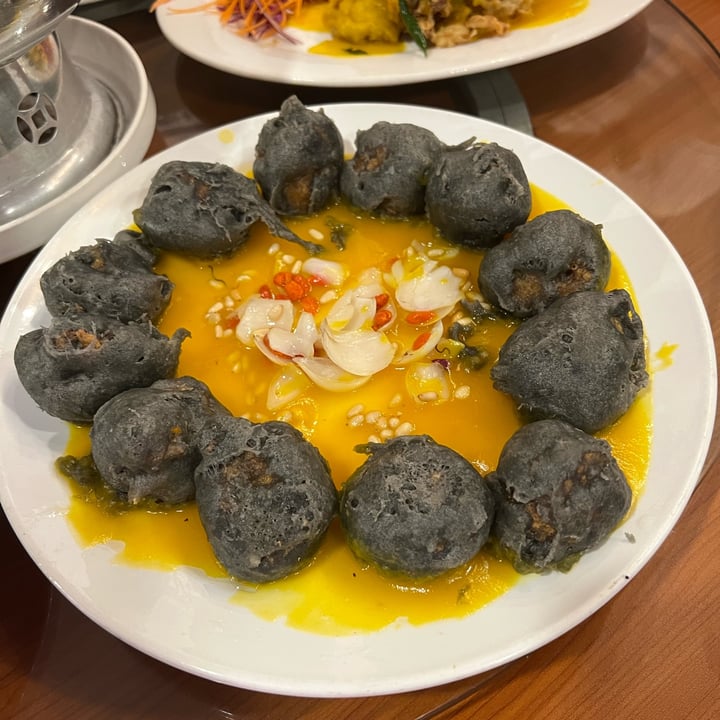 photo of New Fut Kai Vegetarian Restaurant Homemade bamboo charcoal black sesame tofu with pumpkin sauce shared by @qmh on  26 Sep 2022 - review