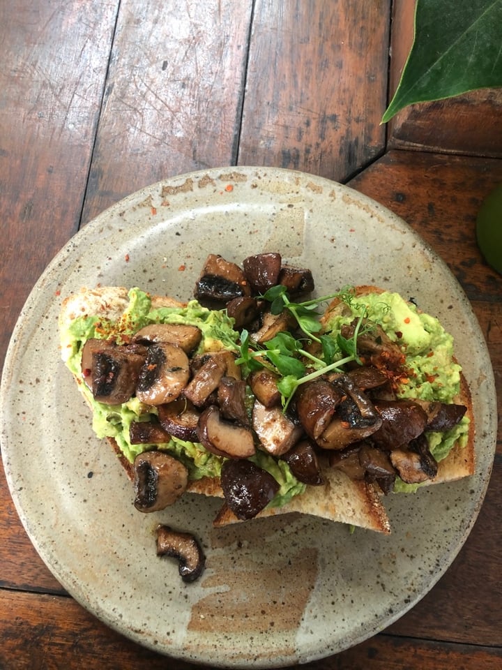 photo of Common Man Coffee Roasters Marmite Mushrooms shared by @delphinesupanya on  01 Dec 2019 - review