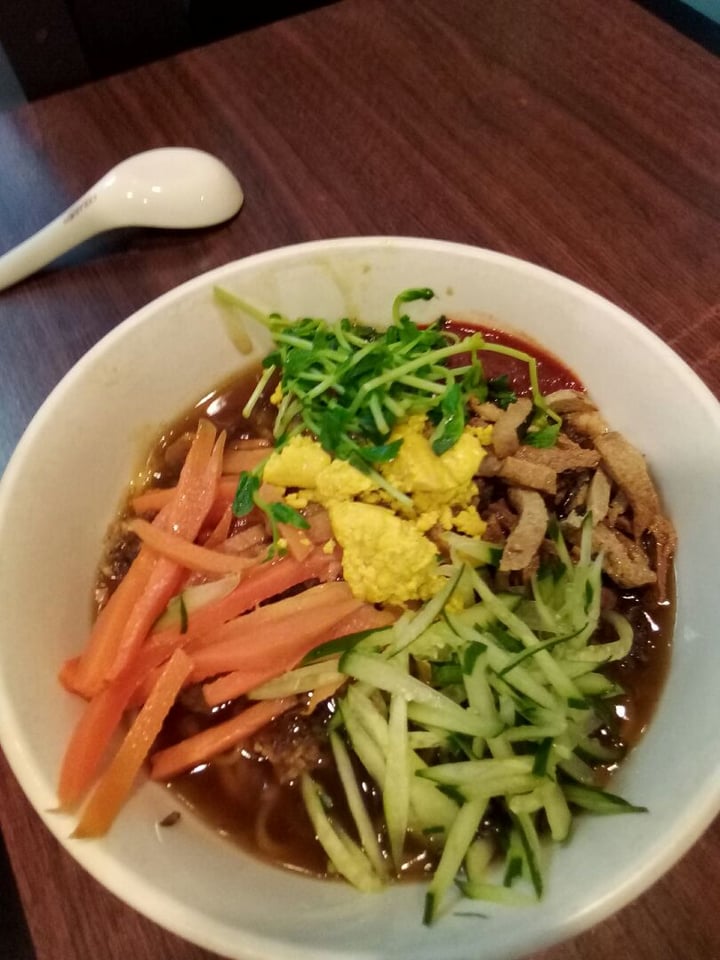 photo of New Green Pasture Cafe Shanghai Style Zha Jiang Mian 上海式炸醬麵 shared by @veganspicegirl on  13 Nov 2019 - review