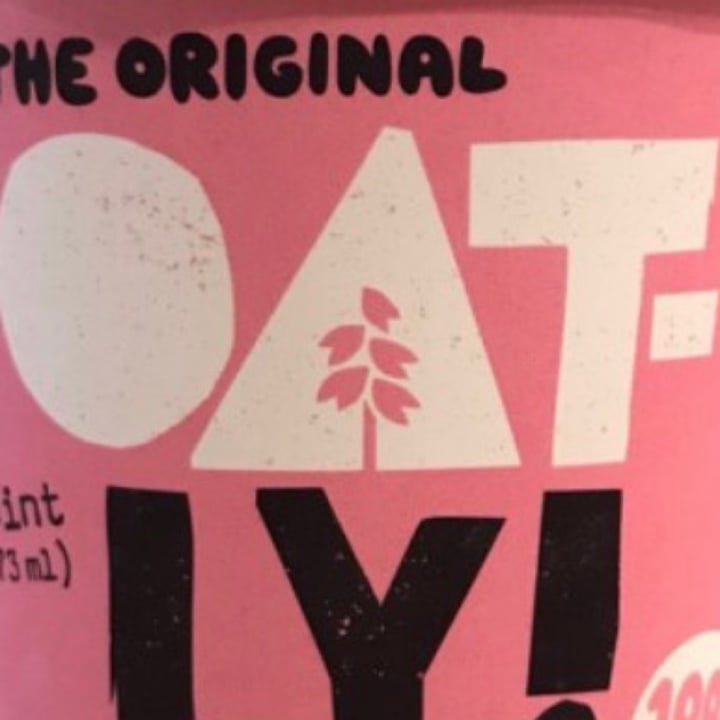 photo of Oatly Strawberry Ice Cream shared by @jimin on  31 May 2020 - review