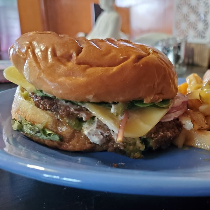 photo of Savory Leaf Cafe Falafel Burger shared by @theknightwhosaysne on  21 Jul 2020 - review