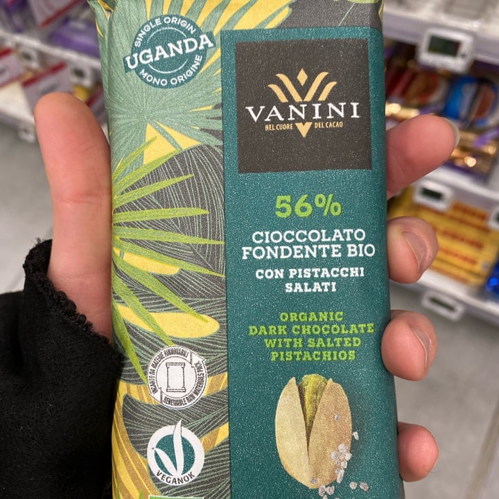 review photo of Vanini Cioccolato fondente bio con pistacchi salati shared by @galbiati on 06 Dec 2021 - review