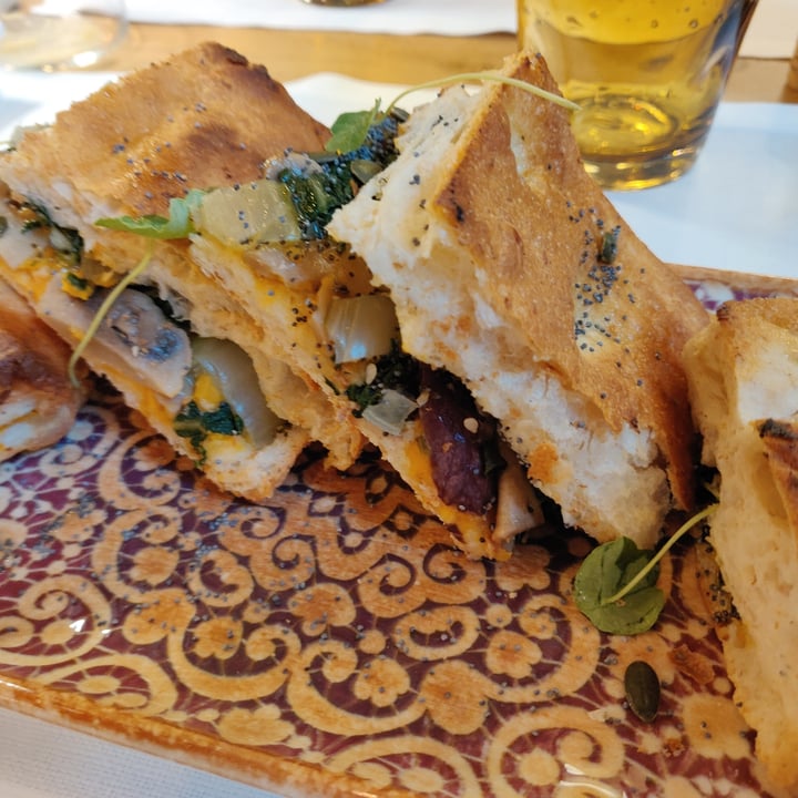 review photo of Saporè Pizza doppio crunch vegan shared by @silvia99 on 30 Nov 2021 - review