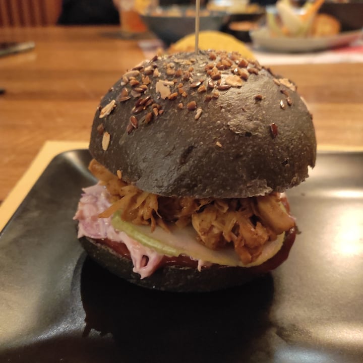 photo of Gørilla Pulled JackFruit shared by @ginlemon on  02 Dec 2022 - review