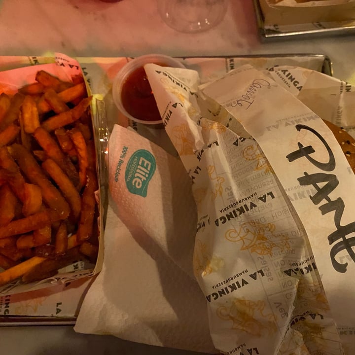 photo of La Vikinga - Burger Joint Burger Vegan shared by @pachpam on  18 Nov 2022 - review