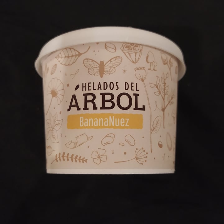 photo of Helados del Árbol Helado de banana con salsa de chocolate y nuez shared by @natashadafne on  03 Jul 2020 - review