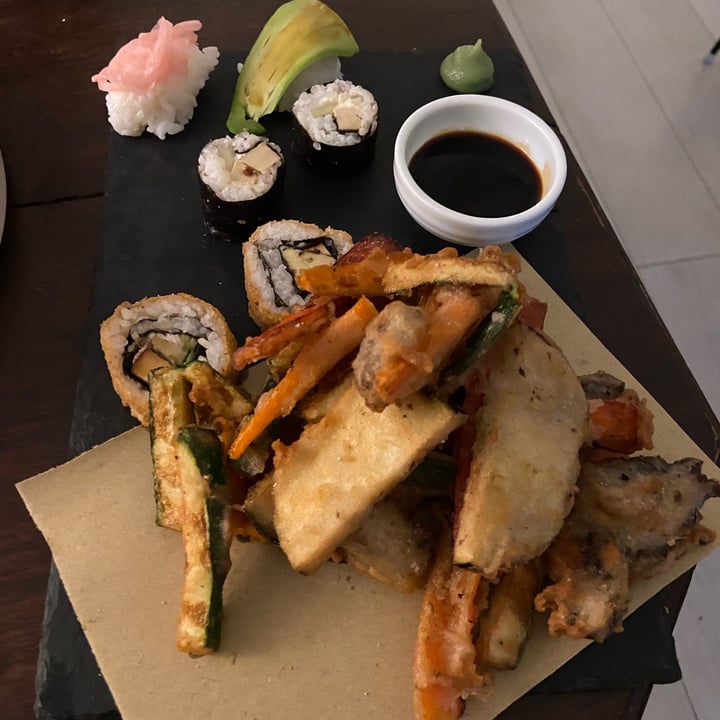 photo of MOON - Move Ortigia Out of Normality Vegan sushi shared by @aledece on  19 Jul 2022 - review