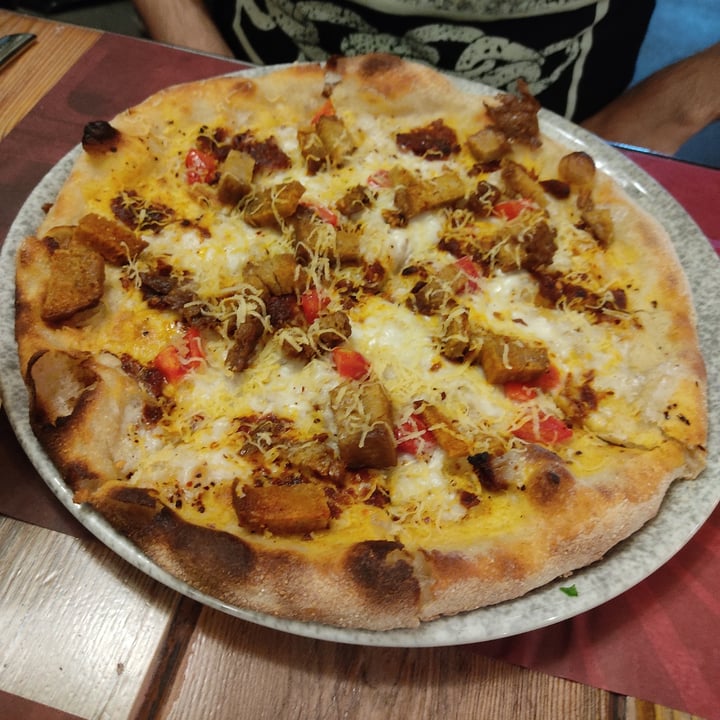 photo of Rifugio Romano Pizza Bomba shared by @lauranguis on  24 Oct 2022 - review