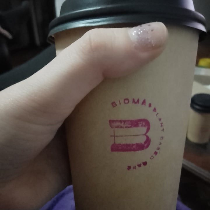 photo of Bioma plant based café Matcha Latte shared by @cafexito on  14 Oct 2021 - review