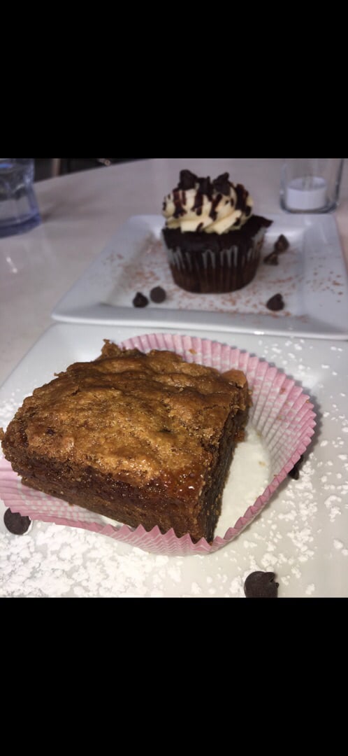 photo of Petunia's Pies & Pastries Caramel Cookie Bar shared by @alohaanimalsanctuary on  11 Jan 2020 - review
