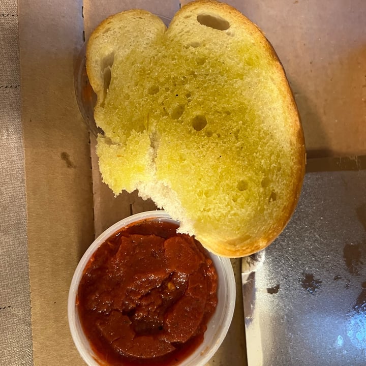 photo of Parkway Pizza Northeast Vegan Garlic Bread shared by @annettej on  17 Aug 2022 - review