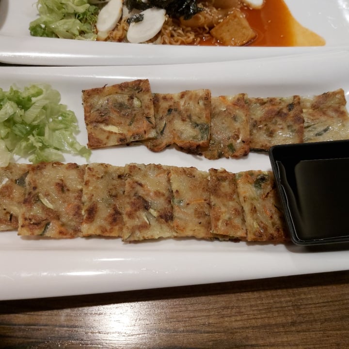 photo of Daehwa Vegetarian 야채전 Yachae Jeon (Vegetable Pancake) shared by @redbeanz on  17 Mar 2021 - review