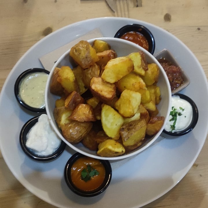photo of Birosta Patatas con 6 salsas shared by @babel21 on  02 May 2022 - review
