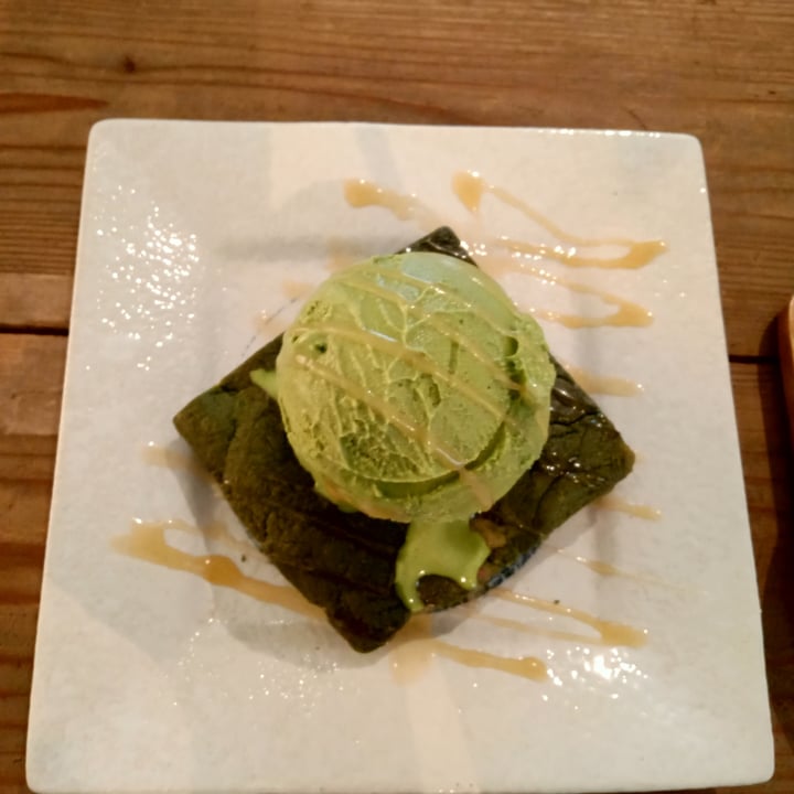 photo of Hvala CHIJMES Matcha blondie with gelato shared by @maiwennmia on  31 Oct 2021 - review