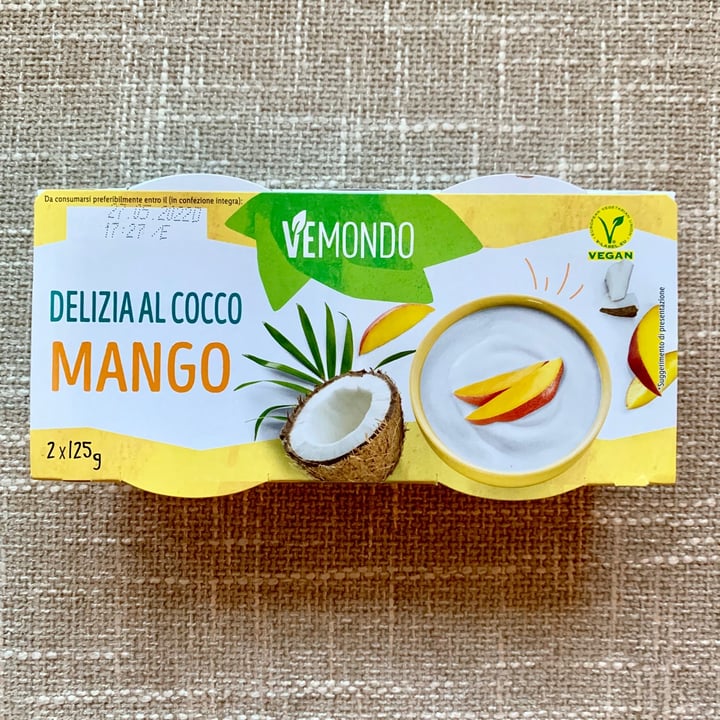 photo of Vemondo Coconut with mango shared by @ariiianna on  16 May 2022 - review